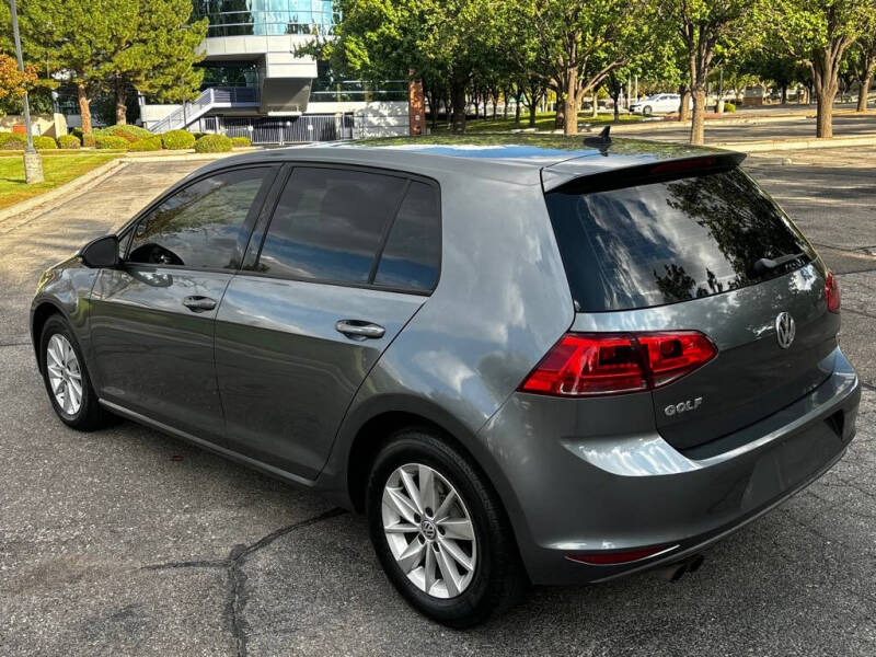 2017 Volkswagen Golf TSI S