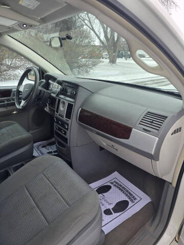 2010 Chrysler Town and Country Touring