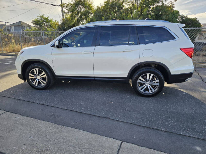 2017 Honda Pilot EX