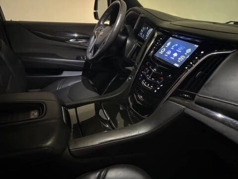 2018 Cadillac Escalade Platinum