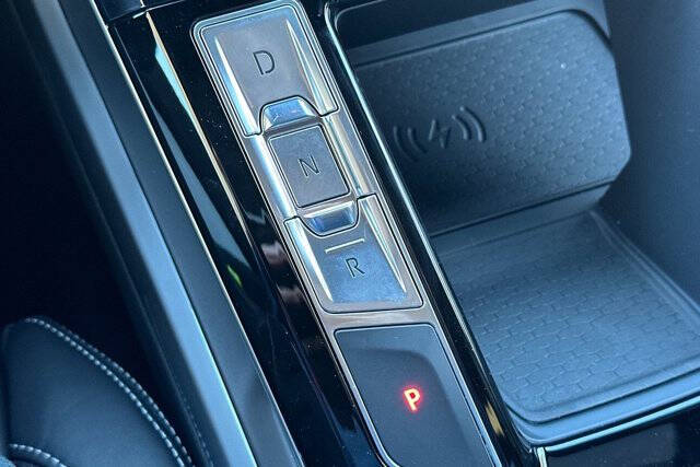 2024 Jaguar I-PACE EV400 R-Dynamic HSE