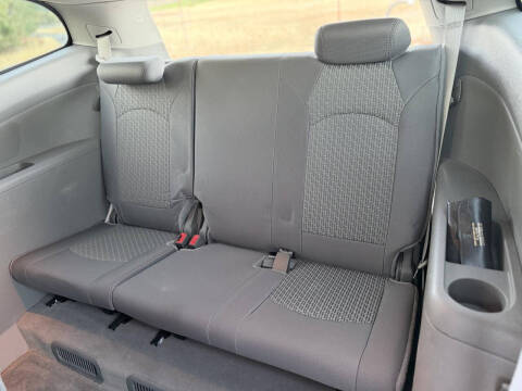 2011 Chevrolet Traverse LS