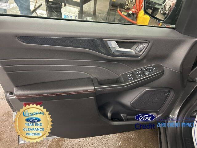 2026 Ford Escape Hybrid ST-Line Select