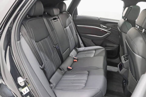 2022 Audi e-tron S quattro Prestige