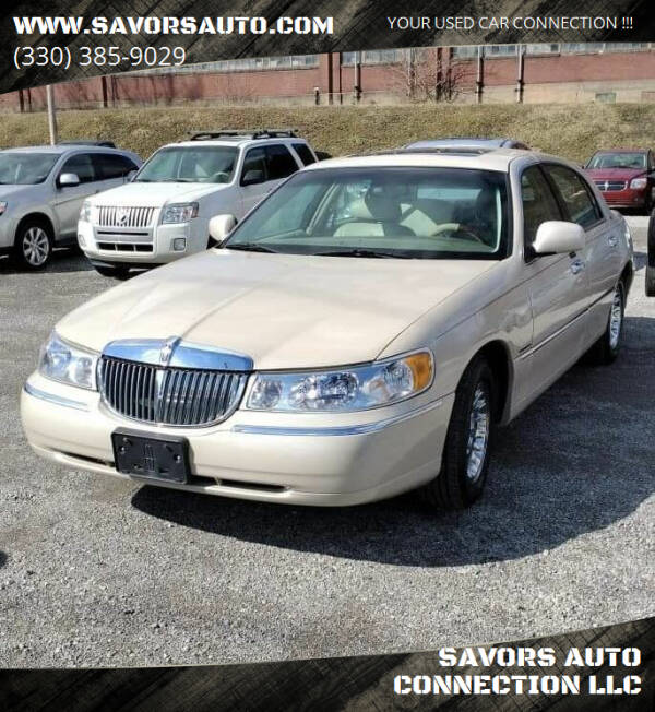 2001 Lincoln Town Car for sale at SAVORS AUTO CONNECTION LLC in East Liverpool OH