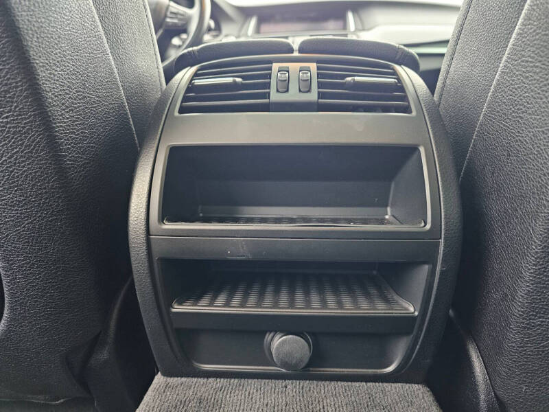 2015 BMW 5 Series 528i