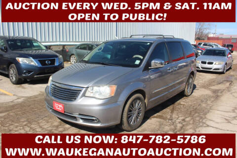 2013 Chrysler Town and Country for sale at Waukegan Auto Auction in Waukegan IL