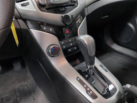 2013 Chevrolet Cruze LS Auto