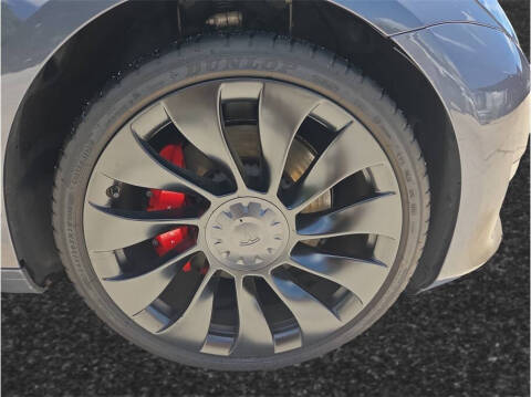 2023 Tesla Model 3 Performance