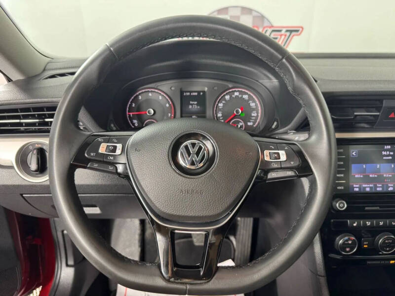 2022 Volkswagen Passat SE