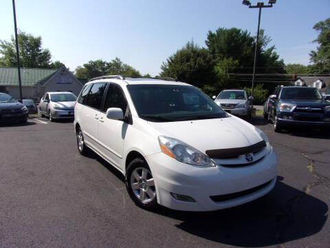 2009 Toyota Sienna for sale at JNM Auto Group in Warrenton VA