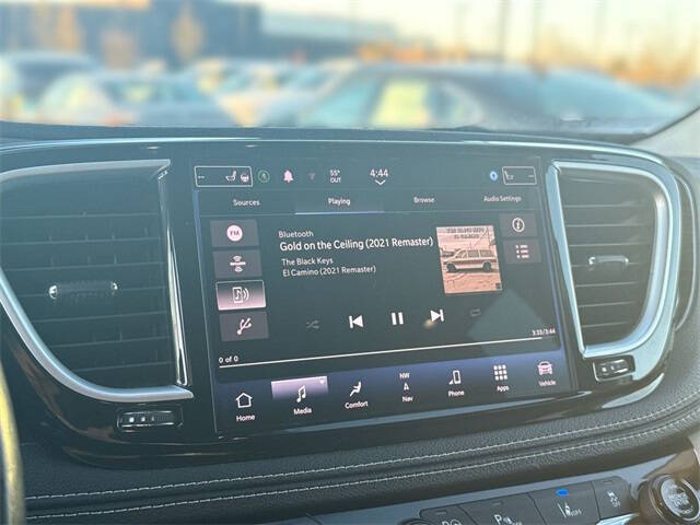 2022 Chrysler Pacifica Hybrid Limited