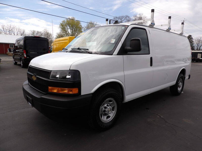 2022 Chevrolet Express 2500