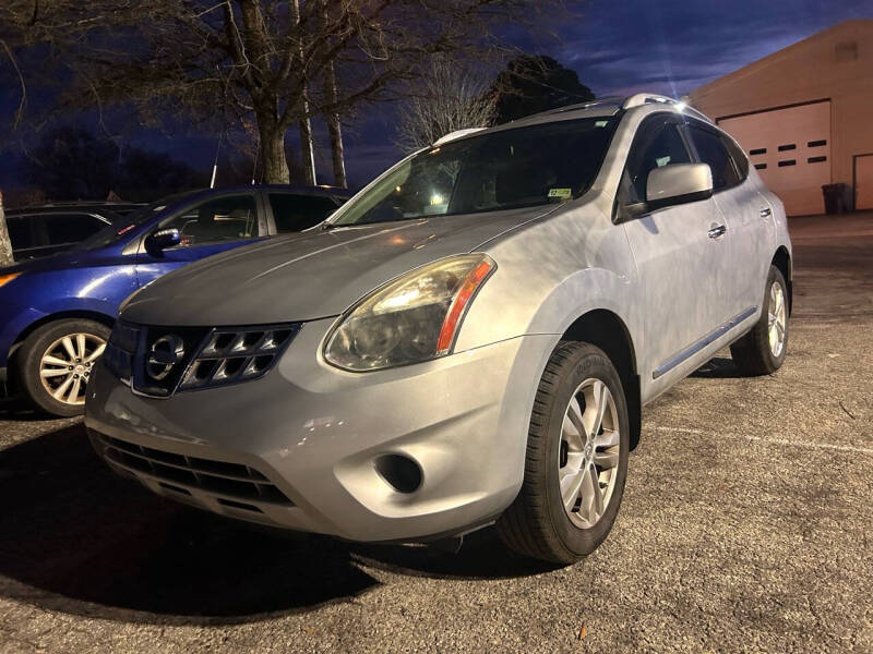 2012 Nissan Rogue SV photo 2