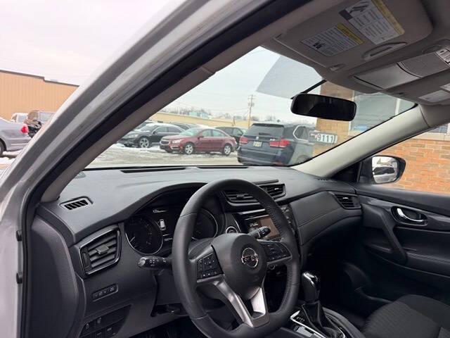 2017 Nissan Rogue SV