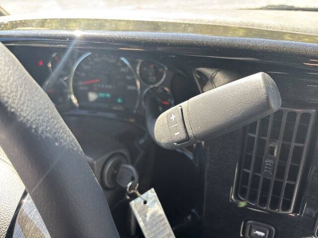 2025 Chevrolet Express 2500