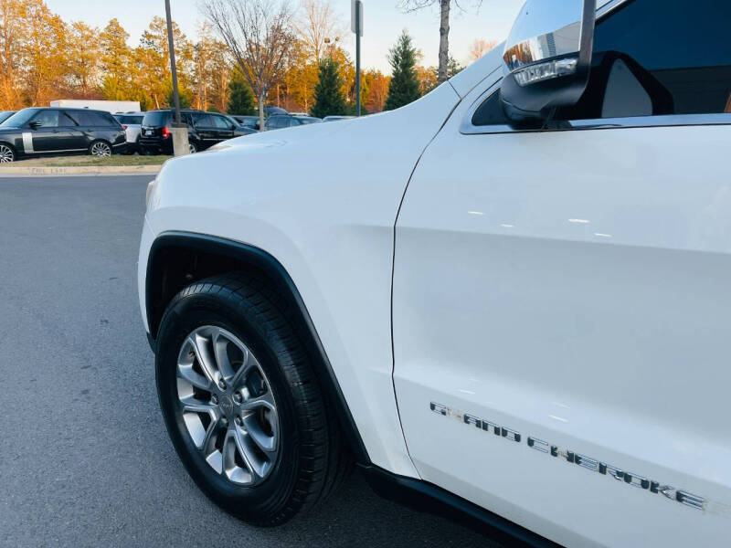 2015 Jeep Grand Cherokee Limited photo 16