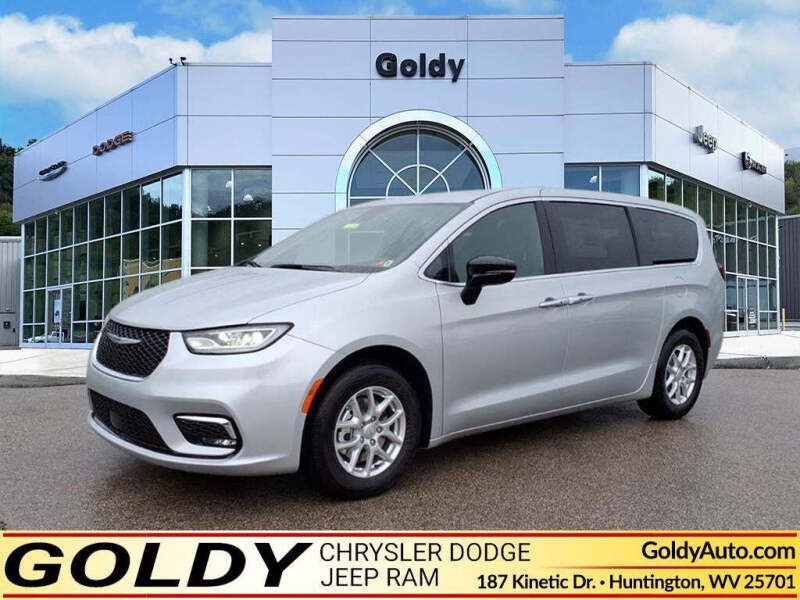 2026 Chrysler Pacifica Select's photo