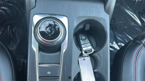 2025 Ford Escape Hybrid ST-Line