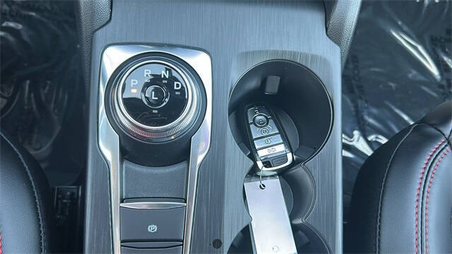 2025 Ford Escape Hybrid ST-Line