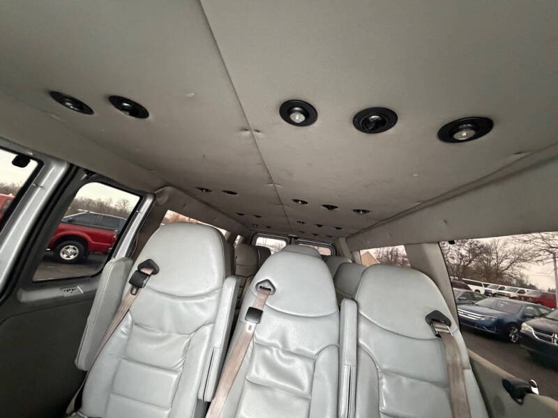 2013 Ford E-Series E-350 SD