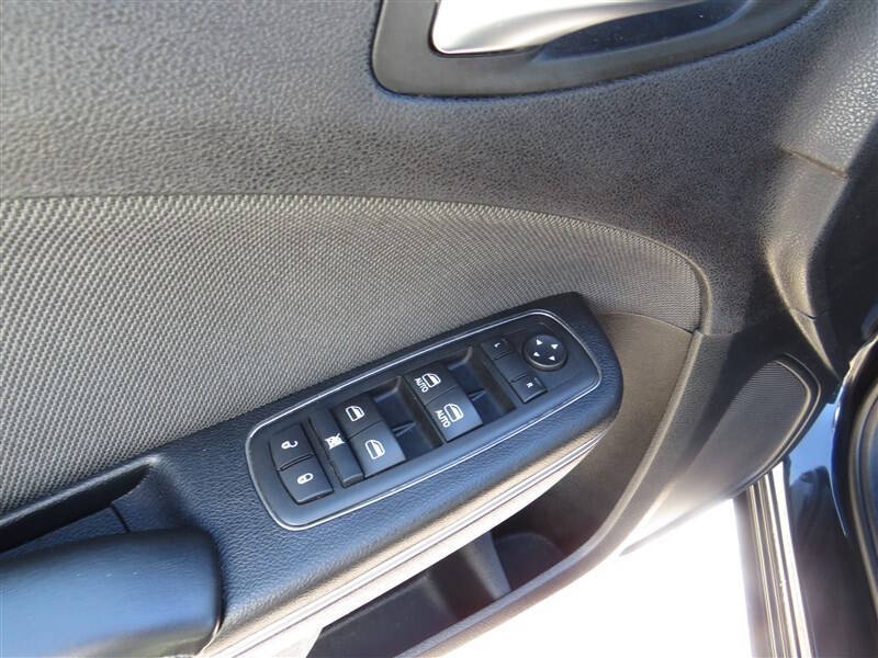 2015 Dodge Charger SE