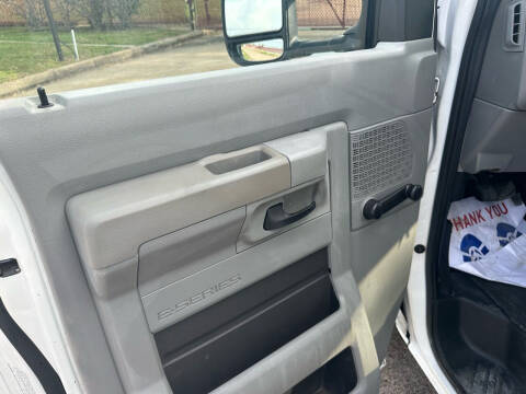 2012 Ford E-Series E-450 SD