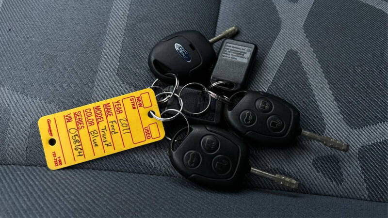 2011 Ford Transit Connect XLT Premium