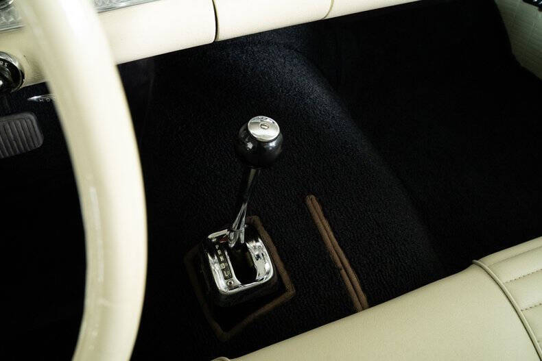 1957 Ford Thunderbird