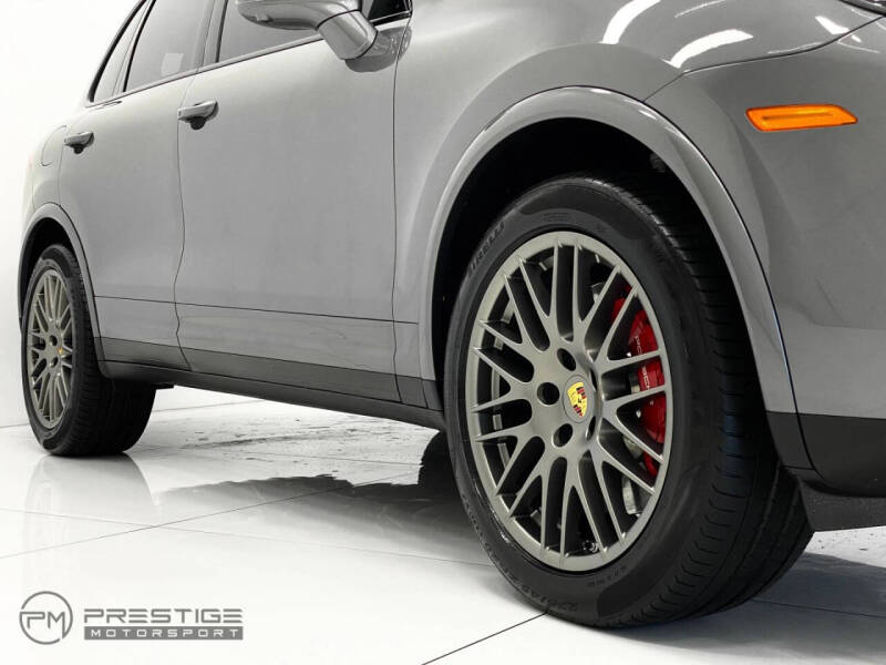 2017 Porsche Cayenne Turbo