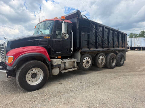 2005 Mack CV713