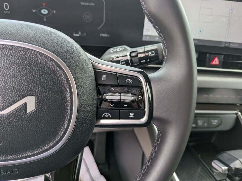 2025 Kia Carnival SX
