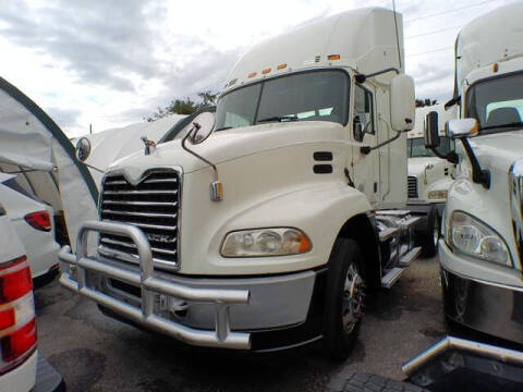 2013 Mack Pinnacle