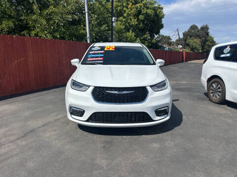 2022 Chrysler Pacifica Hybrid Touring L