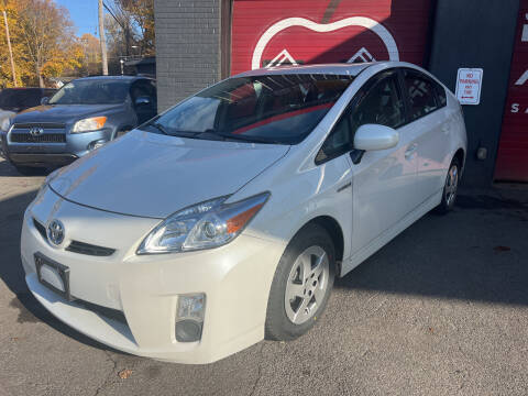 2010 Toyota Prius for sale at Apple Auto Sales Inc in Camillus NY