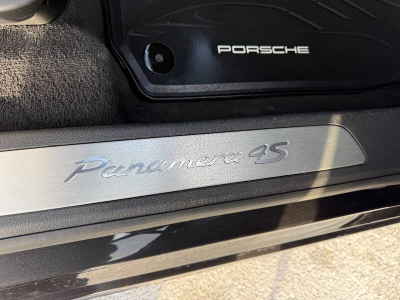 2014 Porsche Panamera 4S Executive