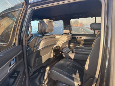 2023 Jeep Grand Wagoneer Series III