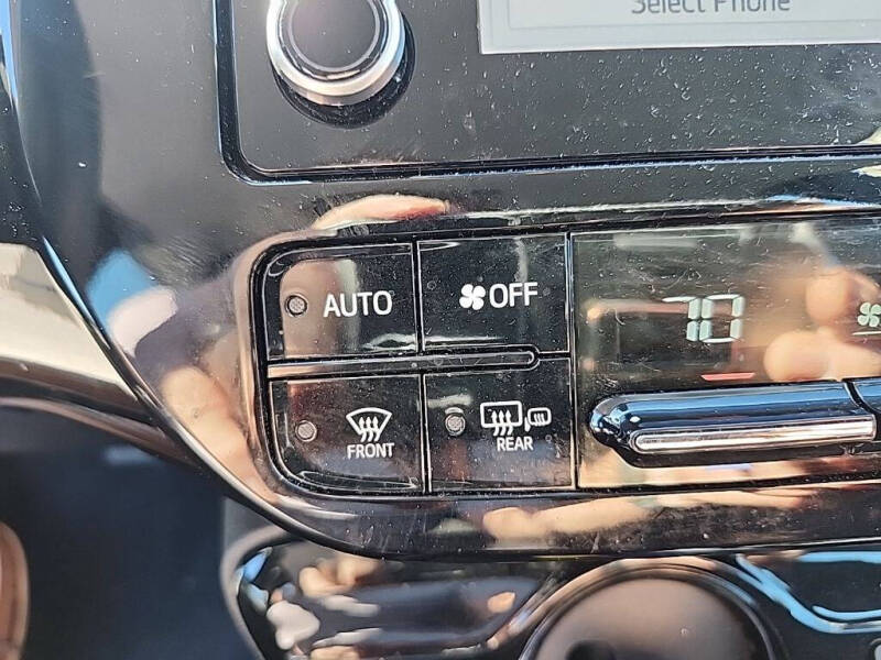 2020 Toyota Prius LE AWD-e