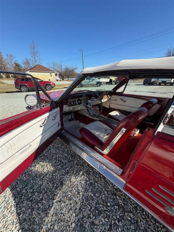 1966 Ford Mustang convertible V8