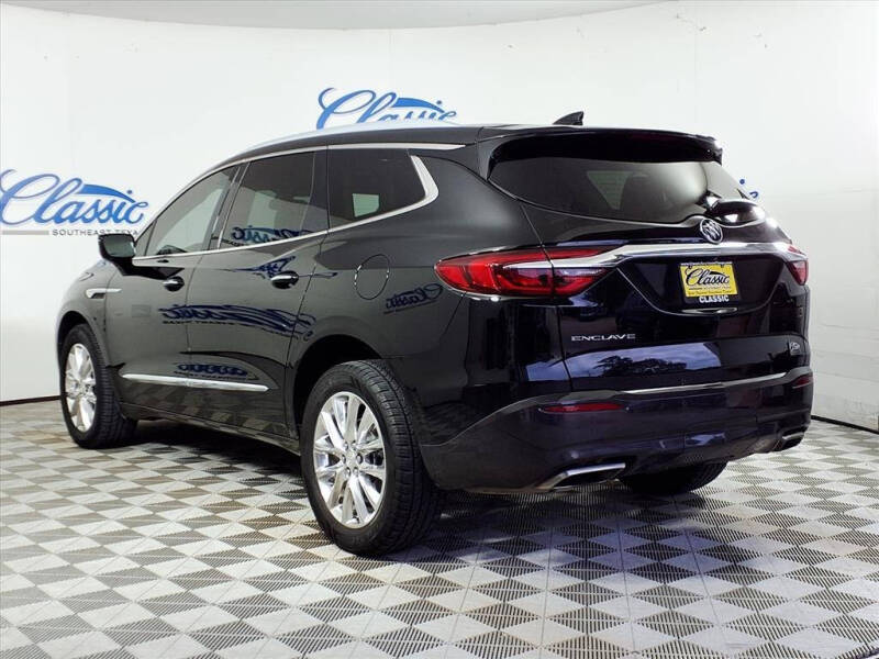 2021 Buick Enclave Essence