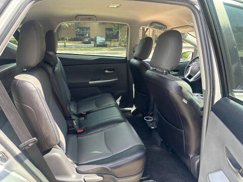 2013 Toyota Prius v Three