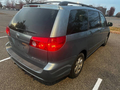 2006 Toyota Sienna LE 7 Passenger