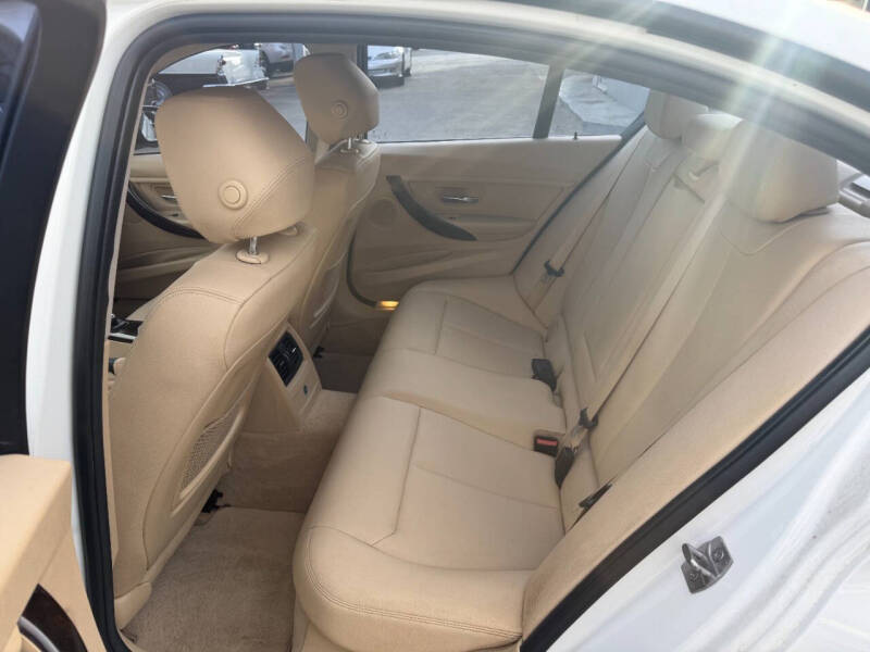 2015 BMW 3 Series 328i