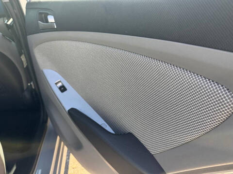 2013 Hyundai Accent GLS