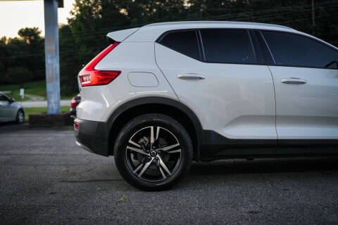 2023 Volvo XC40 B5 Core