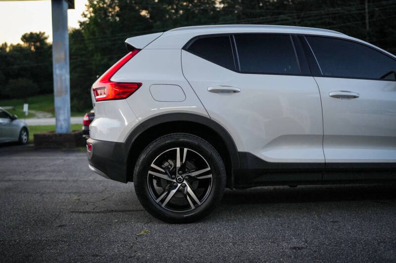2023 Volvo XC40 B5 Core
