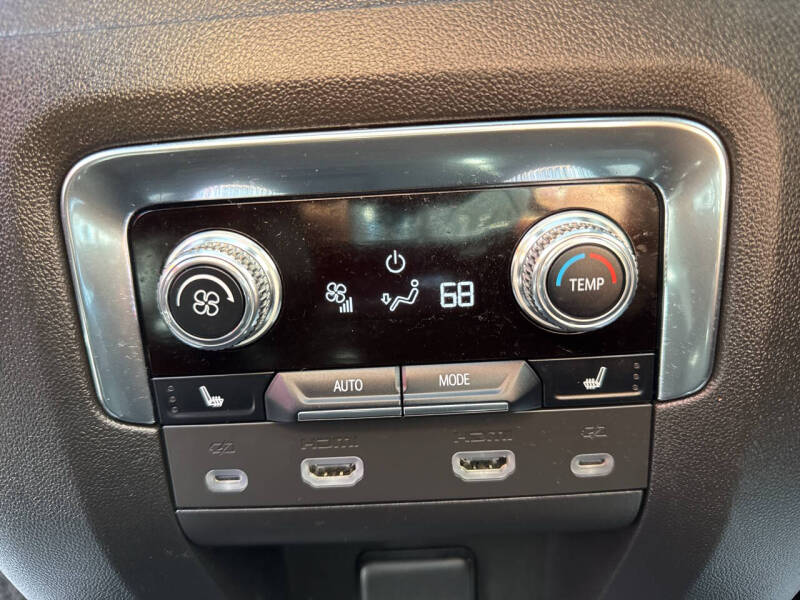 2023 GMC Yukon XL Denali Ultimate