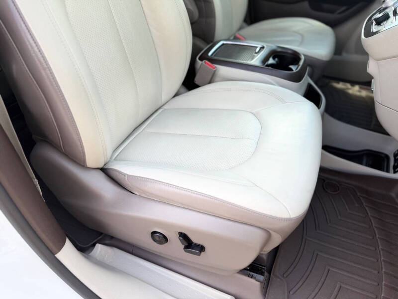 2019 Chrysler Pacifica Touring L Plus