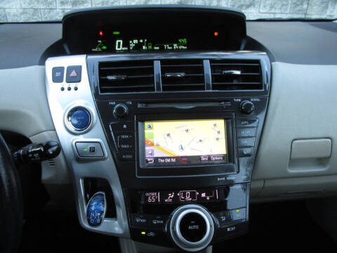 2014 Toyota Prius v Three