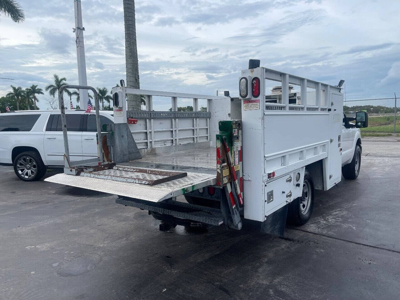2016 FORD F-350 Incomplete - $19,900